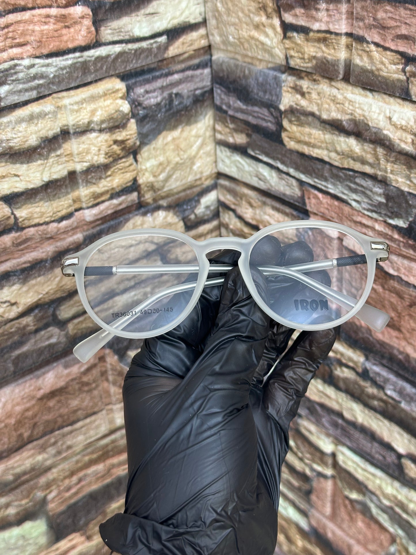 Lunettes optic iron incassable