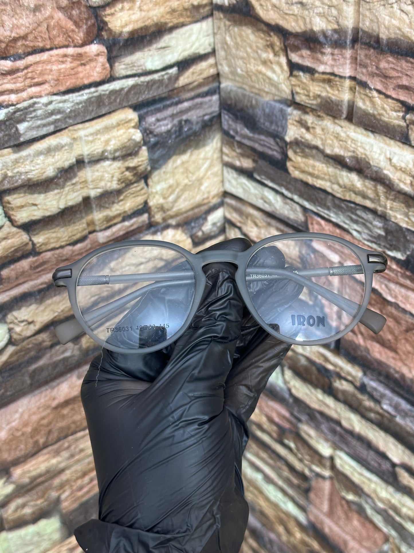 Lunettes optic iron incassable