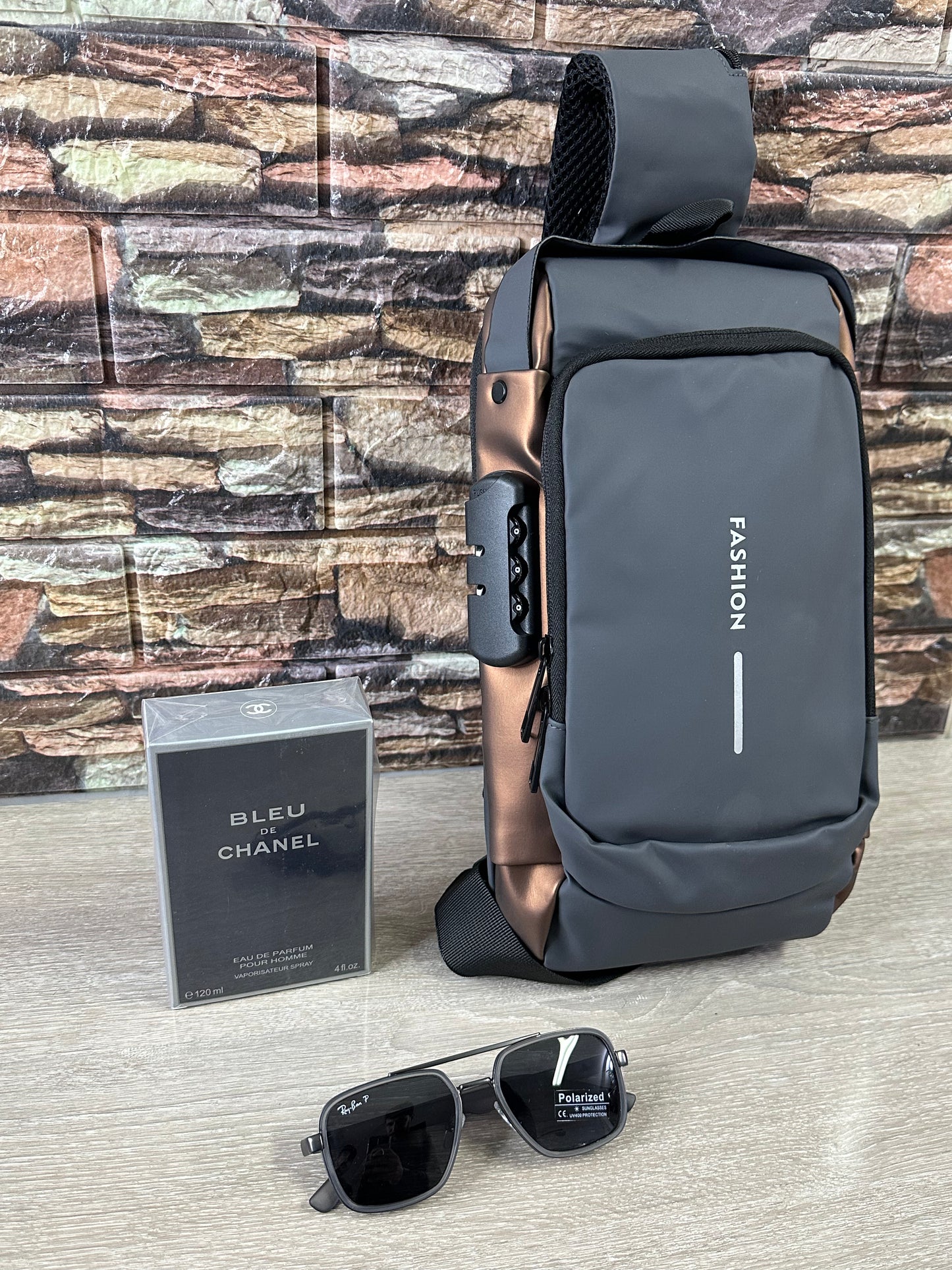 Pack Sacoche -Lunettes -Parfum