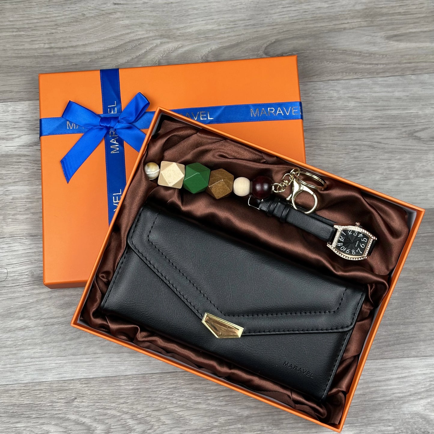 طقم نسائي 3 قطع 🎁😍